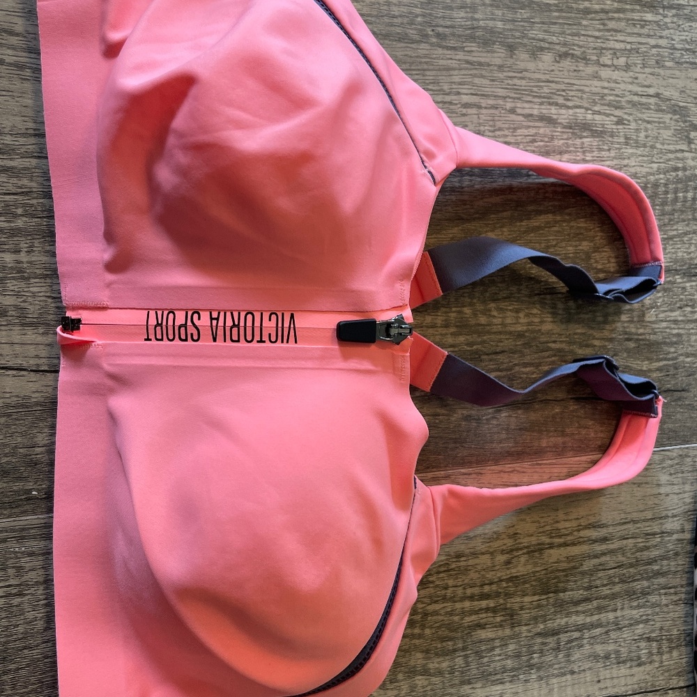 Victoria Sports Bra